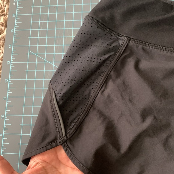 Athleta Black Running Shorts 2.5" Inseam Stretch Waist Lined size Small - Picture 3 of 9